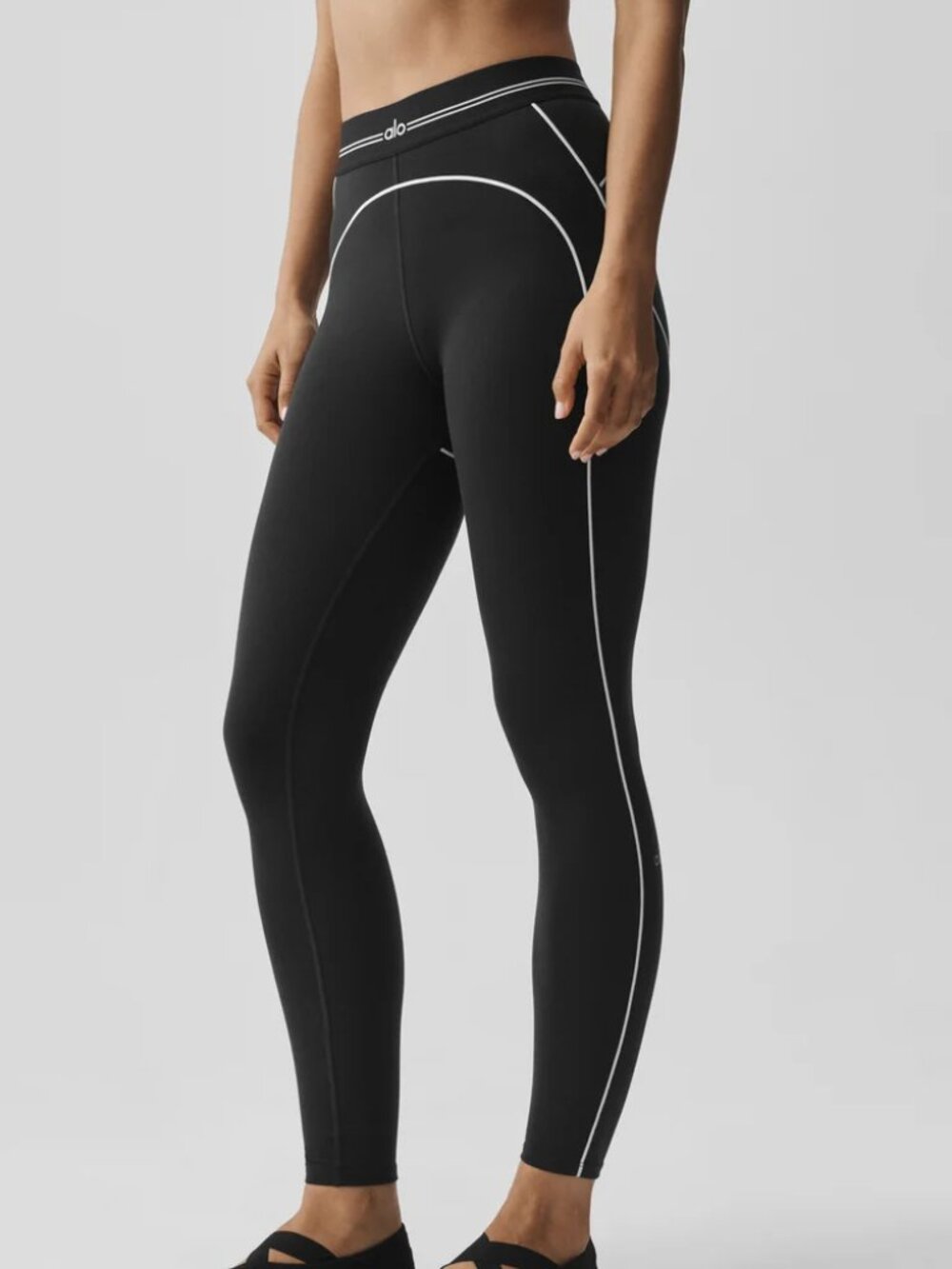 NWT ALO Yoga Heart Throb Set🧘‍♂️ Airbrush Leggings + Bra Sz S | Pilates💗 - Picture 9 of 9